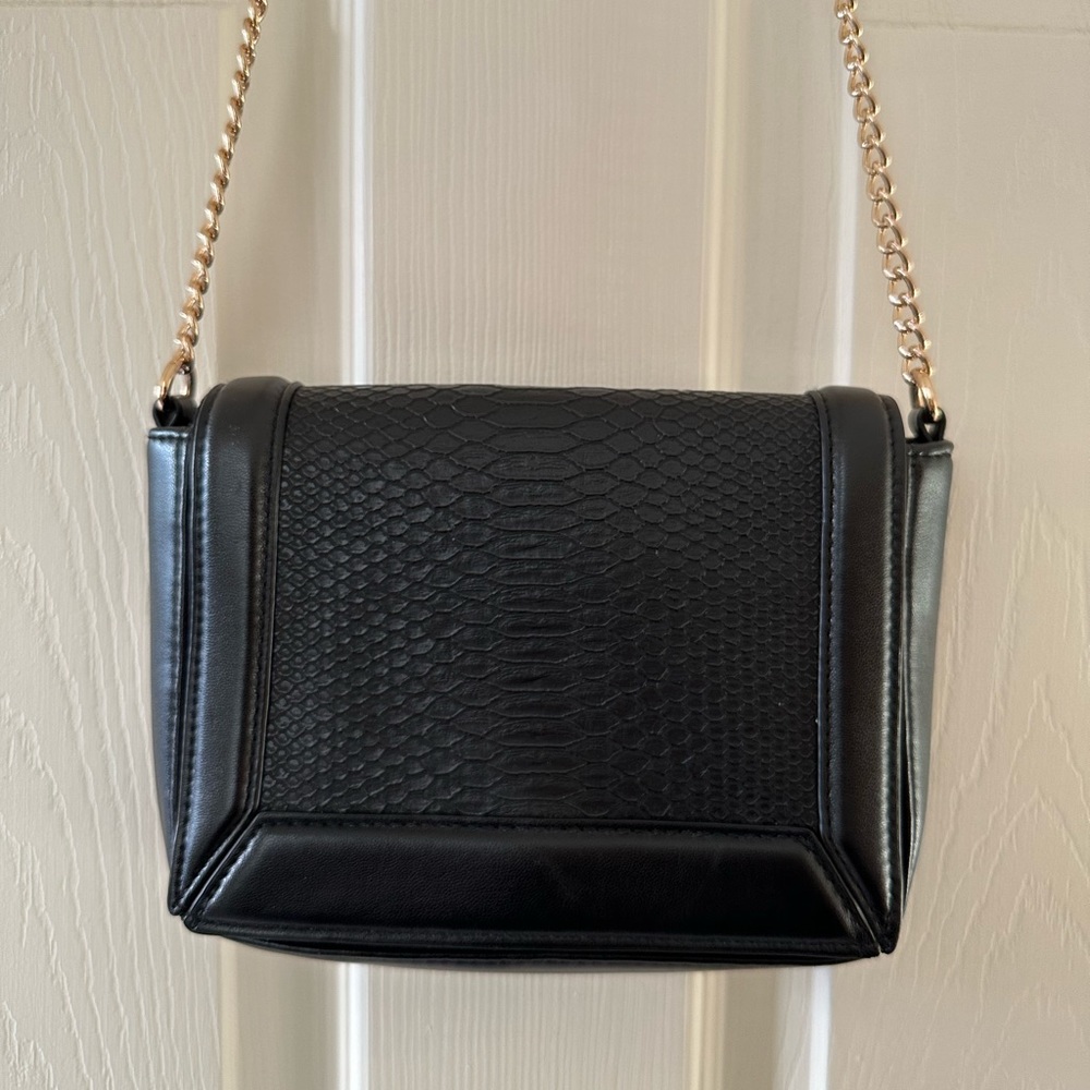 H&M Black Mini Crossbody Bag with Chain Strap